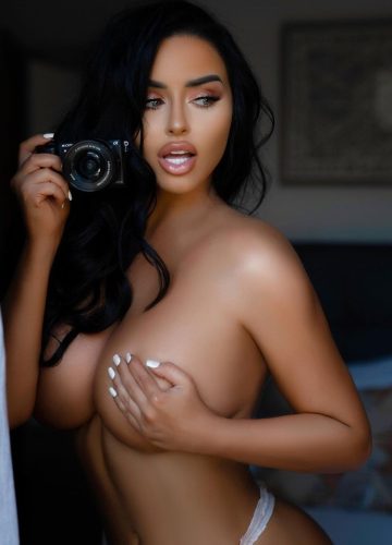 Abigail Ratchford слитые в сеть обнаженные фото